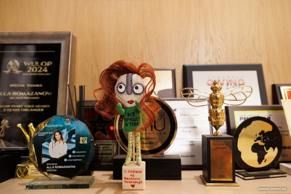 «Я набиваю людям реалистичные пупки, соски и глаза». Белорусская тату-мастер делает то, что не могут хирурги «Я набиваю людям реалистичные пупки, соски и глаза». Белорусская тату-мастер делает то, что не могут хирурги