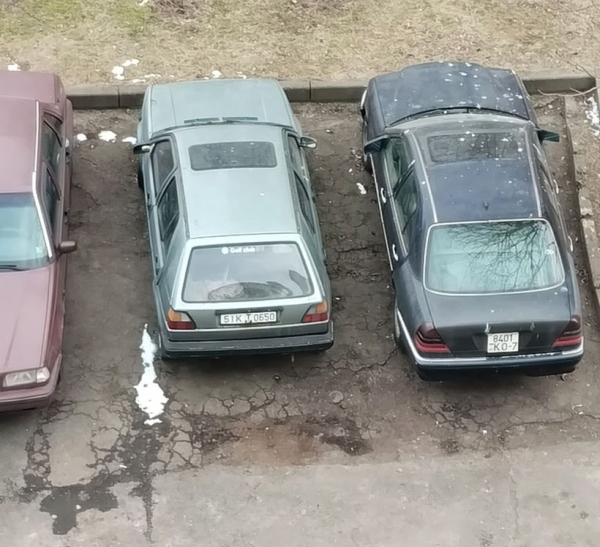 Нашел хитрый способ «застолбить» себе место во дворе. Рассказ белоруса Нашел хитрый способ «застолбить» себе место во дворе. Рассказ белоруса