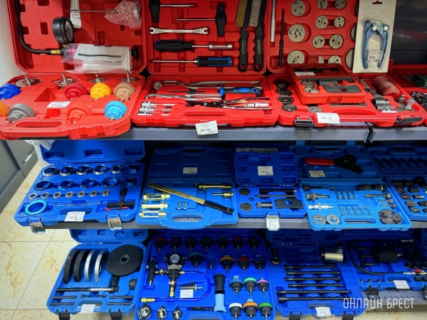 Шиномонтаж, СТО и большой магазин автотоваров и инструментов теперь в д. Федьковичи! Шиномонтаж, СТО и большой магазин автотоваров и инструментов теперь в д. Федьковичи!