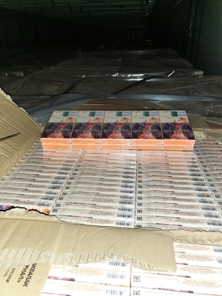 В Литве задержали две фуры с белорусскими сигаретами на сумму 5,6 млн евро В Литве задержали две фуры с белорусскими сигаретами на сумму 5,6 млн евро