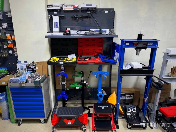 Шиномонтаж, СТО и большой магазин автотоваров и инструментов теперь в д. Федьковичи! Шиномонтаж, СТО и большой магазин автотоваров и инструментов теперь в д. Федьковичи!