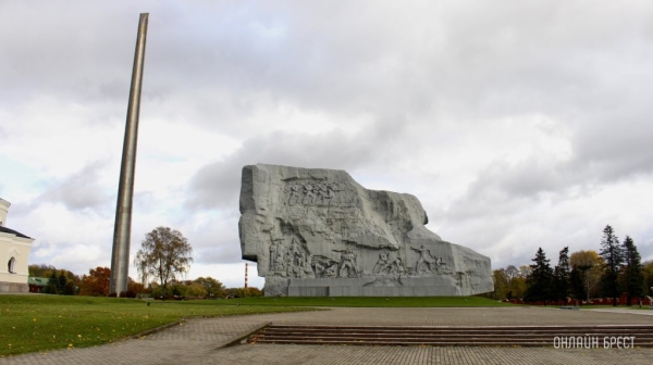 Студотрядовцы помогают в реставрации Брестской крепости Студотрядовцы помогают в реставрации Брестской крепости