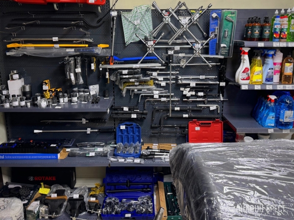 Шиномонтаж, СТО и большой магазин автотоваров и инструментов теперь в д. Федьковичи! Шиномонтаж, СТО и большой магазин автотоваров и инструментов теперь в д. Федьковичи!