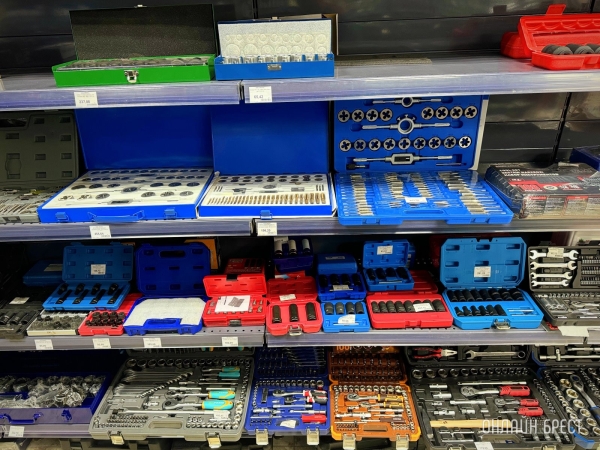 Шиномонтаж, СТО и большой магазин автотоваров и инструментов теперь в д. Федьковичи! Шиномонтаж, СТО и большой магазин автотоваров и инструментов теперь в д. Федьковичи!