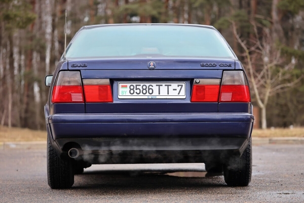 Белорус показал очень редкий Saab 9000 Белорус показал очень редкий Saab 9000
