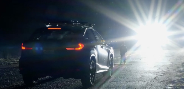 Блогер поставил на дороге стену с картиной и поехал прямо в нее. Вот как среагировал на это автопилот Tesla Блогер поставил на дороге стену с картиной и поехал прямо в нее. Вот как среагировал на это автопилот Tesla