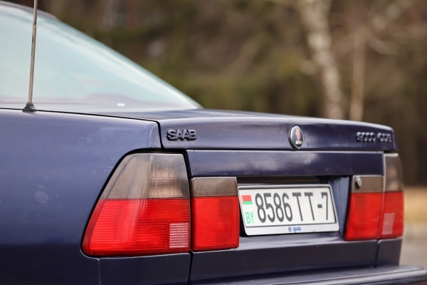 Белорус показал очень редкий Saab 9000 Белорус показал очень редкий Saab 9000