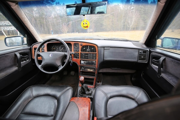 Белорус показал очень редкий Saab 9000 Белорус показал очень редкий Saab 9000