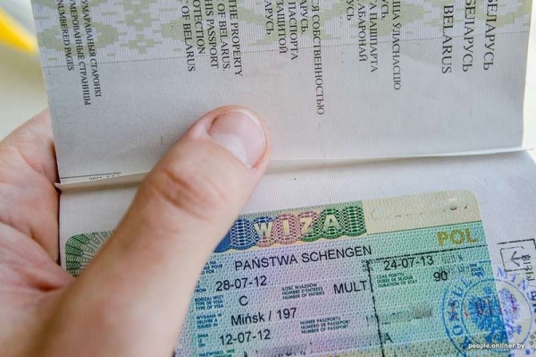 Мужчина обманул 15 белорусов под предлогом помощи с оформлением виз. Как он действовал? Мужчина обманул 15 белорусов под предлогом помощи с оформлением виз. Как он действовал?