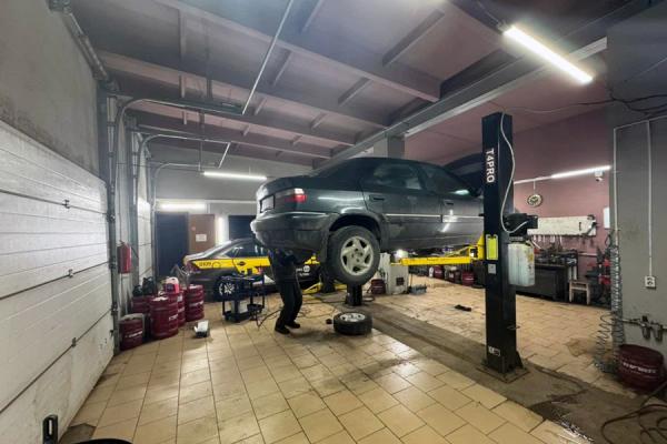 Электрик из Беларуси создал таксопарк из 22 машин и СТО — вот его история Электрик из Беларуси создал таксопарк из 22 машин и СТО — вот его история