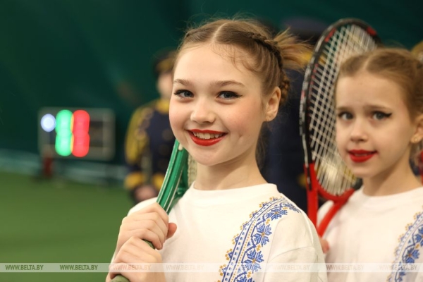 В Пинске открыли крытые теннисные корты
