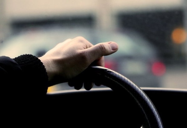 В Беларуси парень ездил по поддельным правам и параллельно учился в автошколе В Беларуси парень ездил по поддельным правам и параллельно учился в автошколе