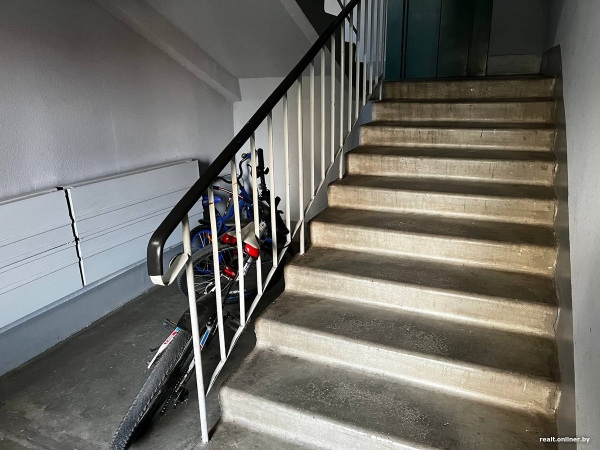 Как бороться с жильцами, «захватившими» подъезд? Комментарий адвоката