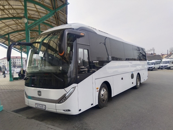 «Может, меня даже уволят за эти слова…» Журналисты поговорили с водителем китайского автобуса «Может, меня даже уволят за эти слова…» Журналисты поговорили с водителем китайского автобуса