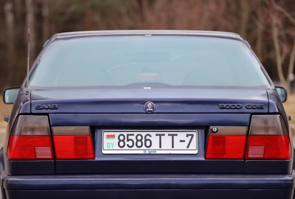 Белорус показал очень редкий Saab 9000 Белорус показал очень редкий Saab 9000