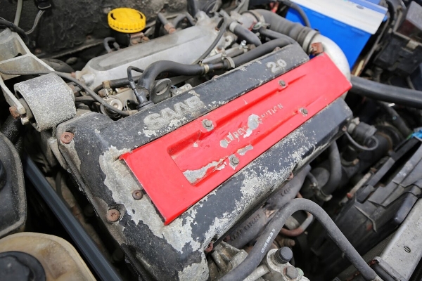 Белорус показал очень редкий Saab 9000 Белорус показал очень редкий Saab 9000