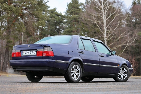 Белорус показал очень редкий Saab 9000 Белорус показал очень редкий Saab 9000