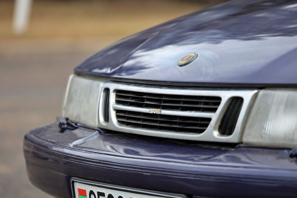 Белорус показал очень редкий Saab 9000 Белорус показал очень редкий Saab 9000