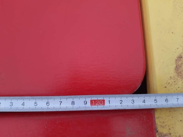 Белоруска возмущена размерами песочницы во дворе Белоруска возмущена размерами песочницы во дворе