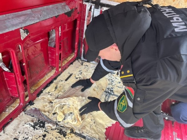 580 кг взрывчатки пытались провезти через пункт пропуска «Брест» 580 кг взрывчатки пытались провезти через пункт пропуска «Брест»