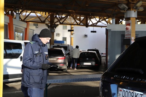 Как часто и в каком объеме можно ввозить алкоголь в Беларусь Как часто и в каком объеме можно ввозить алкоголь в Беларусь