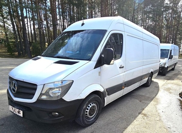 В Беларусь из ЕС не пропустили несколько дорогих машин. Вот по каким причинам В Беларусь из ЕС не пропустили несколько дорогих машин. Вот по каким причинам