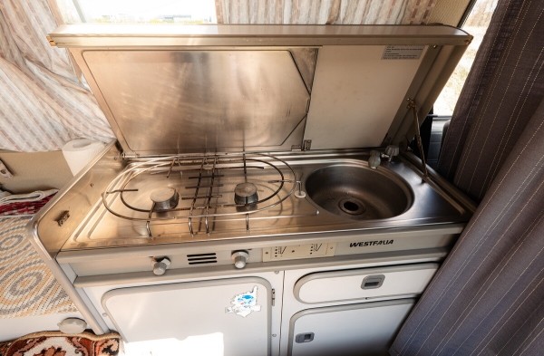 «Предлагали $15 000 — не отдал!» Брестчанин показал свой любимый кемпер из 90-х — VW T3 Westfalia «Предлагали $15 000 — не отдал!» Брестчанин показал свой любимый кемпер из 90-х — VW T3 Westfalia