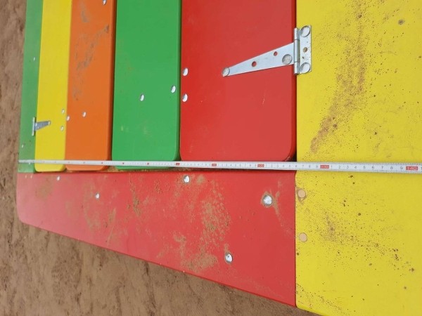 Белоруска возмущена размерами песочницы во дворе Белоруска возмущена размерами песочницы во дворе