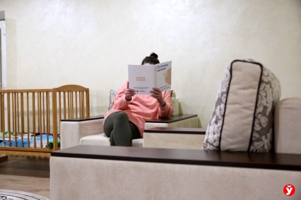 «Он набросился на меня и начал душить. Это видел сын». Поговорили с жертвами домашних тиранов «Он набросился на меня и начал душить. Это видел сын». Поговорили с жертвами домашних тиранов