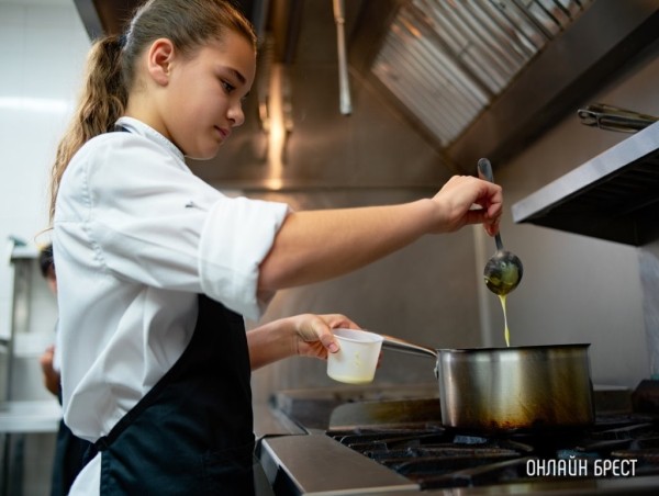 На какую минимальную зарплату могут рассчитывать подростки в Беларуси На какую минимальную зарплату могут рассчитывать подростки в Беларуси