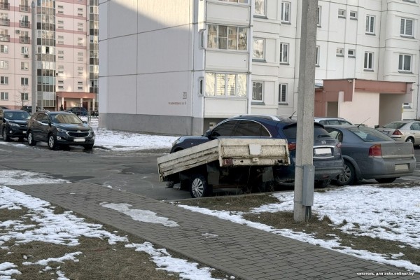 Как застолбить себе место во дворе? Вот случаи в Беларуси Как застолбить себе место во дворе? Вот случаи в Беларуси