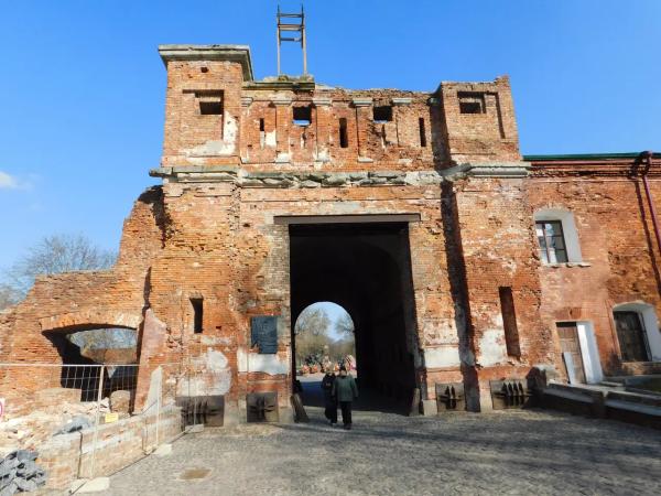 Реставрация Брестской крепости открывает неожиданные находки