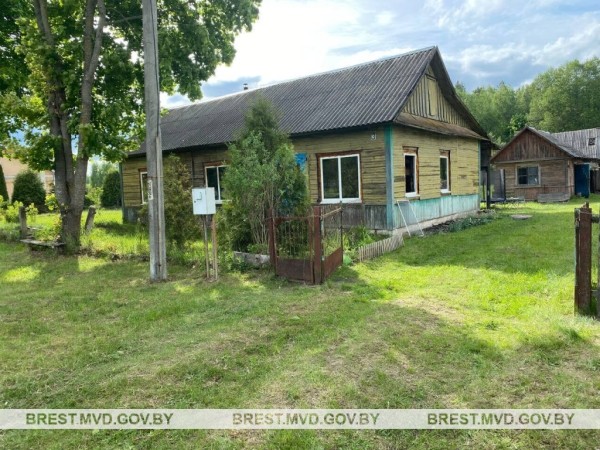 Житель Ивацевичского района поджег дом, поссорившись с женой Житель Ивацевичского района поджег дом, поссорившись с женой