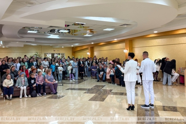 Инициативные березовчане организовали выставку-фестиваль «Ночь в ЗАГСе» Инициативные березовчане организовали выставку-фестиваль «Ночь в ЗАГСе»