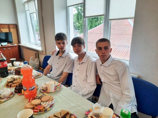 День открытых дверей в Дивинском детском доме — 10 воспитанников шагнули во взрослую жизнь День открытых дверей в Дивинском детском доме — 10 воспитанников шагнули во взрослую жизнь