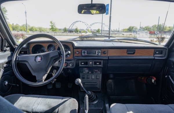 Расход топлива — 20 литров на «сотню»! Житель Бреста о владении генеральской «Волгой» из 90-х Расход топлива — 20 литров на «сотню»! Житель Бреста о владении генеральской «Волгой» из 90-х