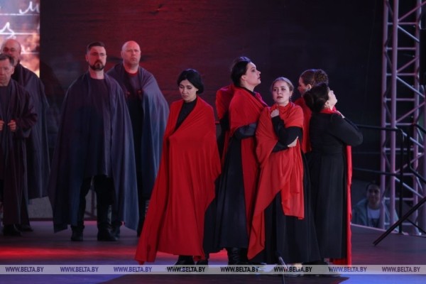 «Патетический дневник памяти» представил Большой театр в Брестской крепости — большой фоторепортаж «Патетический дневник памяти» представил Большой театр в Брестской крепости — большой фоторепортаж