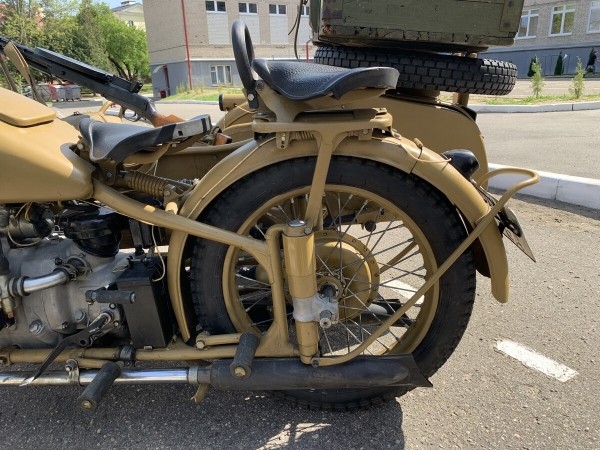 Житель Кобрина очень бережёт один из первых мотоциклов М-72 1941 г. в.