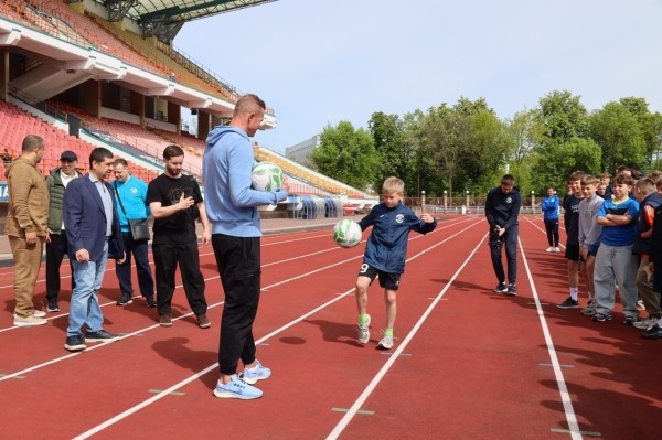 Необычные гости: Кремлёв и Тарасов в гостях у брестского «Динамо» Необычные гости: Кремлёв и Тарасов в гостях у брестского «Динамо»