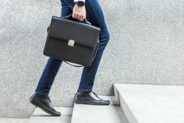 Парень фиктивно устроился на работу, чтобы избежать распределения — теперь у него большие неприятности Парень фиктивно устроился на работу, чтобы избежать распределения — теперь у него большие неприятности