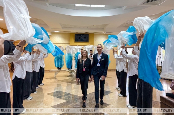 Инициативные березовчане организовали выставку-фестиваль «Ночь в ЗАГСе» Инициативные березовчане организовали выставку-фестиваль «Ночь в ЗАГСе»