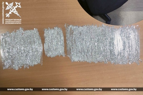 Водители прятали серебро в обуви — случай на границе в Бресте Водители прятали серебро в обуви — случай на границе в Бресте