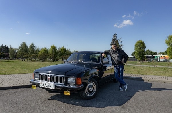 Расход топлива — 20 литров на «сотню»! Житель Бреста о владении генеральской «Волгой» из 90-х Расход топлива — 20 литров на «сотню»! Житель Бреста о владении генеральской «Волгой» из 90-х