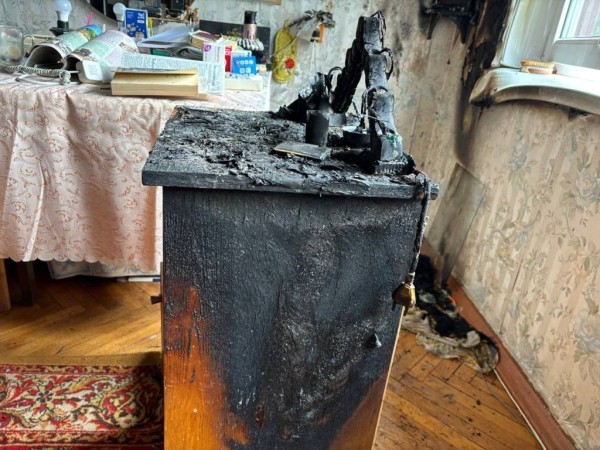 На пожаре в Бресте сосед спас пенсионерку На пожаре в Бресте сосед спас пенсионерку