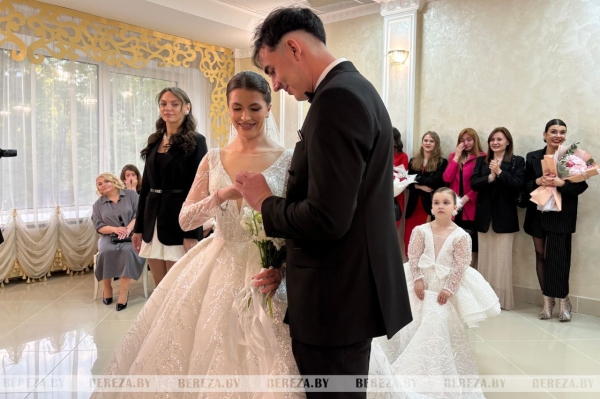 Инициативные березовчане организовали выставку-фестиваль «Ночь в ЗАГСе» Инициативные березовчане организовали выставку-фестиваль «Ночь в ЗАГСе»