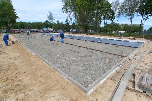 В Кобрине строят современный скейт-парк В Кобрине строят современный скейт-парк