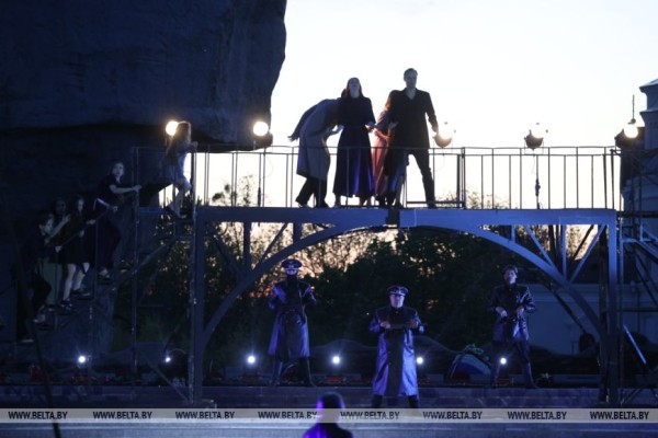 «Патетический дневник памяти» представил Большой театр в Брестской крепости — большой фоторепортаж «Патетический дневник памяти» представил Большой театр в Брестской крепости — большой фоторепортаж