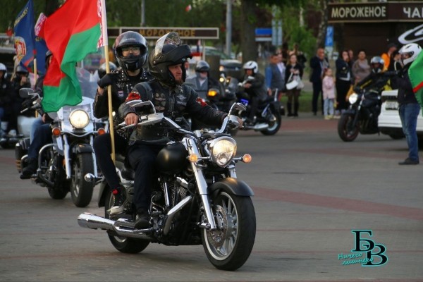 Брест принял республиканский автомотопробег МВД «На страже памяти Великого Подвига» Брест принял республиканский автомотопробег МВД «На страже памяти Великого Подвига»