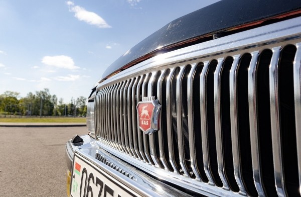 Расход топлива — 20 литров на «сотню»! Житель Бреста о владении генеральской «Волгой» из 90-х Расход топлива — 20 литров на «сотню»! Житель Бреста о владении генеральской «Волгой» из 90-х