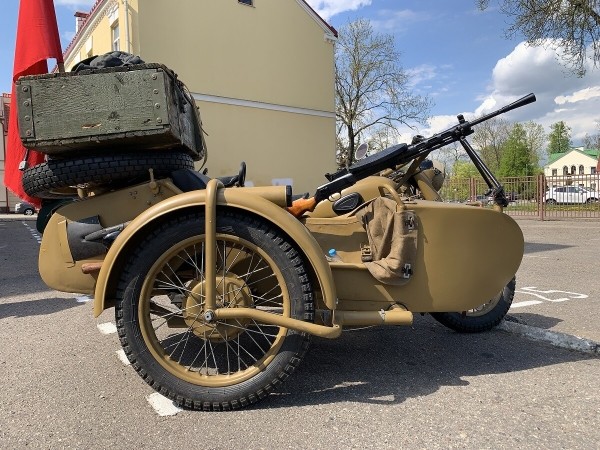 Житель Кобрина очень бережёт один из первых мотоциклов М-72 1941 г. в.